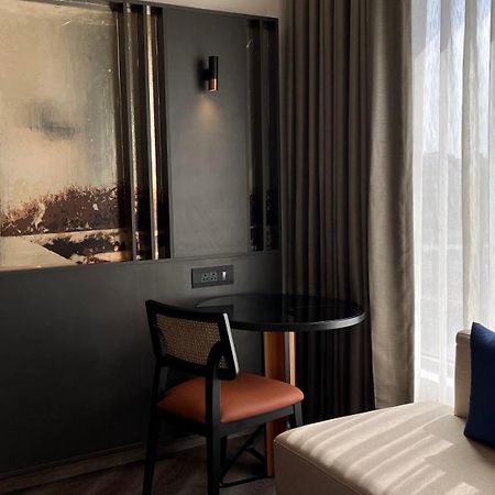 Ramada Encore By Wyndham Indore Nipania Kültér fotó