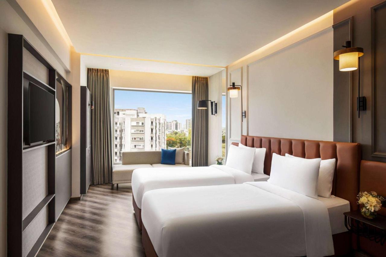 Ramada Encore By Wyndham Indore Nipania Kültér fotó