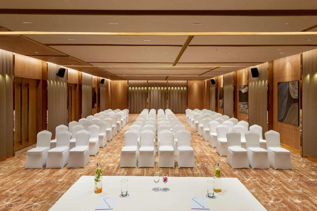 Ramada Encore By Wyndham Indore Nipania Kültér fotó
