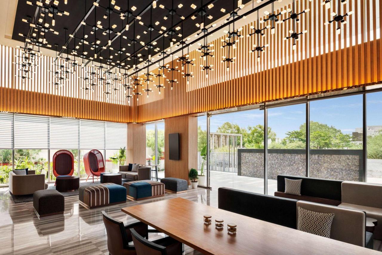 Ramada Encore By Wyndham Indore Nipania Kültér fotó