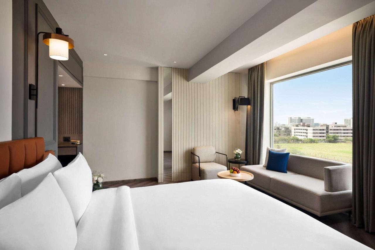 Ramada Encore By Wyndham Indore Nipania Kültér fotó
