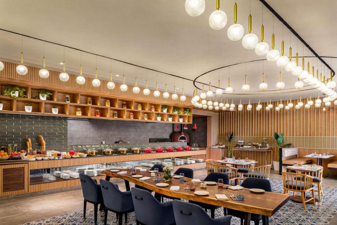 Ramada Encore By Wyndham Indore Nipania Kültér fotó