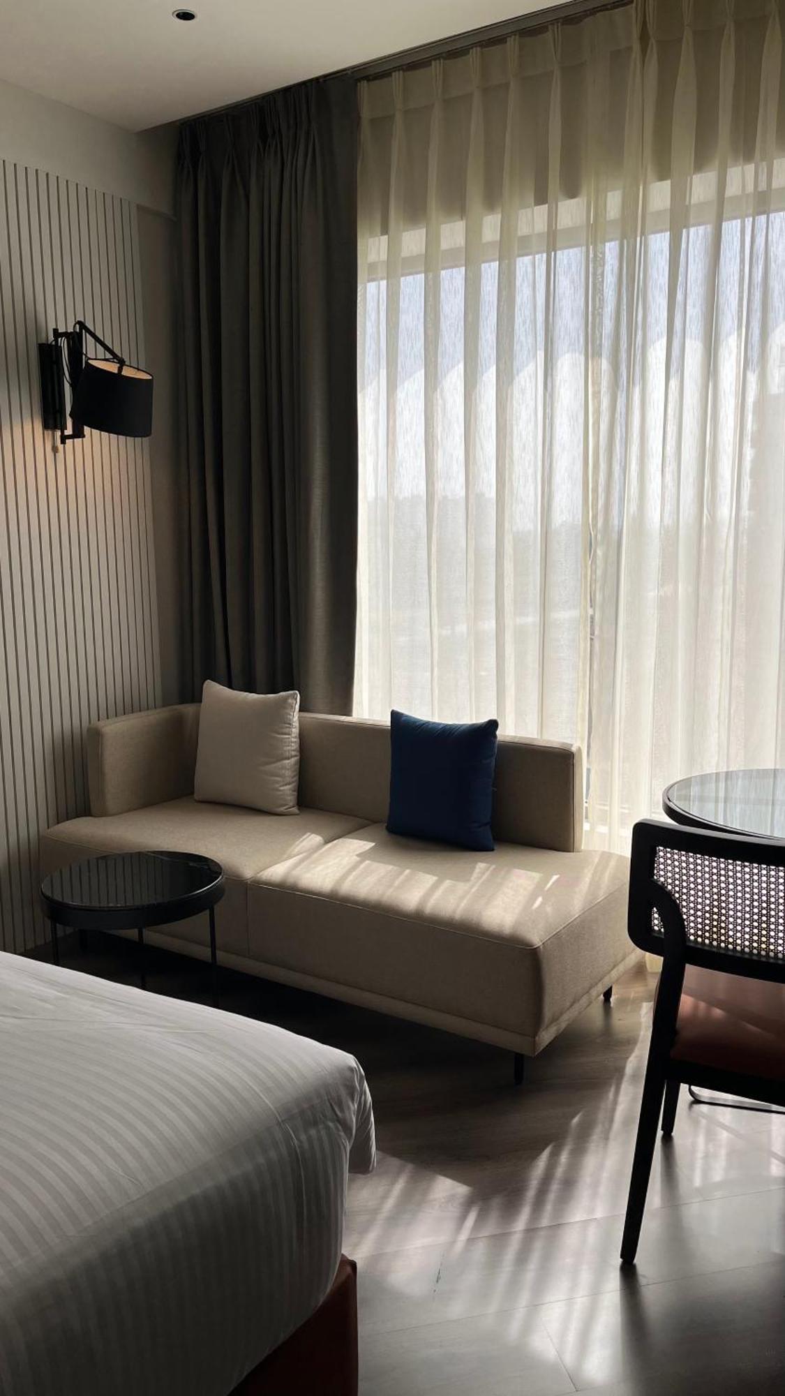 Ramada Encore By Wyndham Indore Nipania Kültér fotó