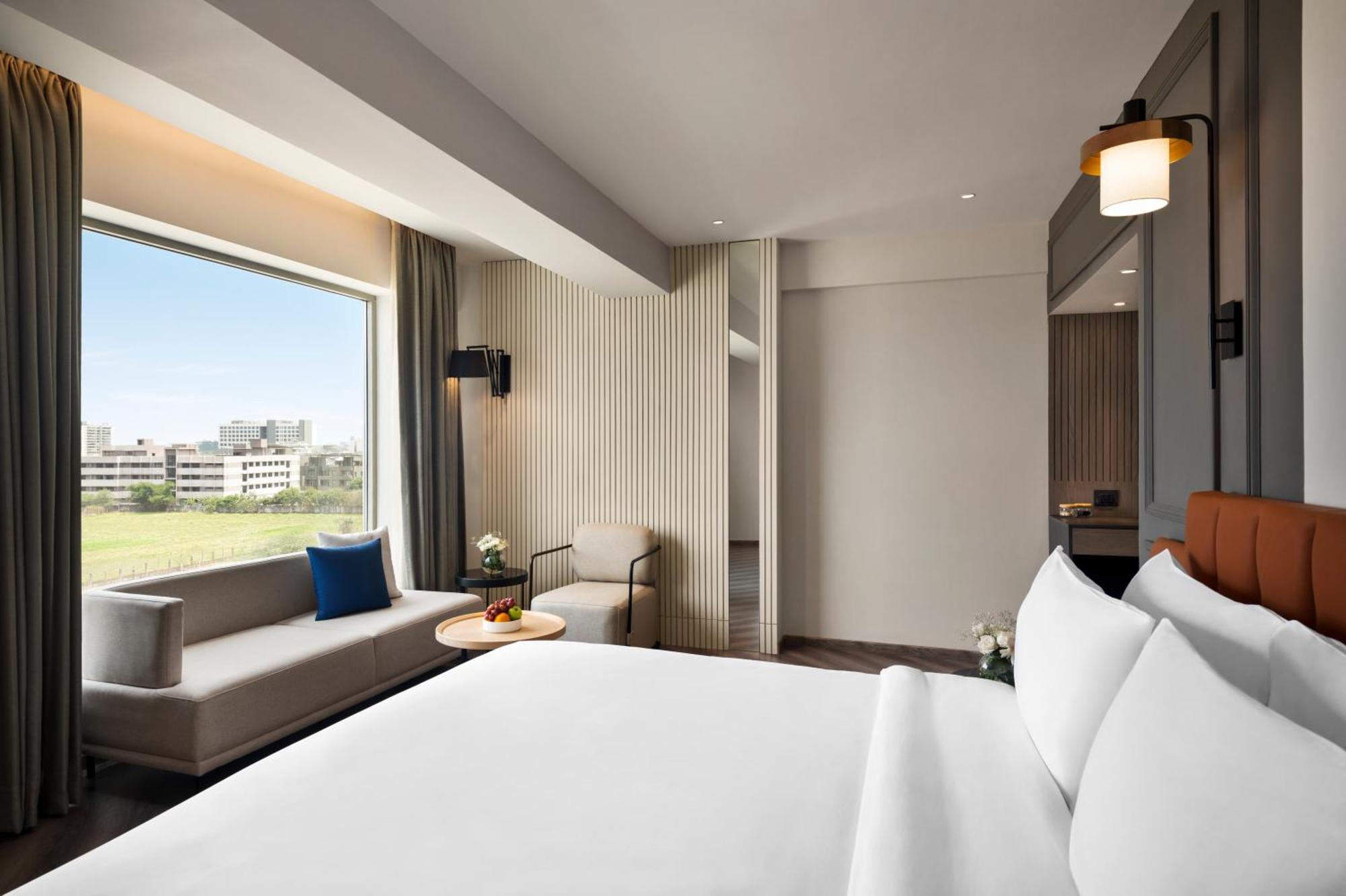Ramada Encore By Wyndham Indore Nipania Kültér fotó